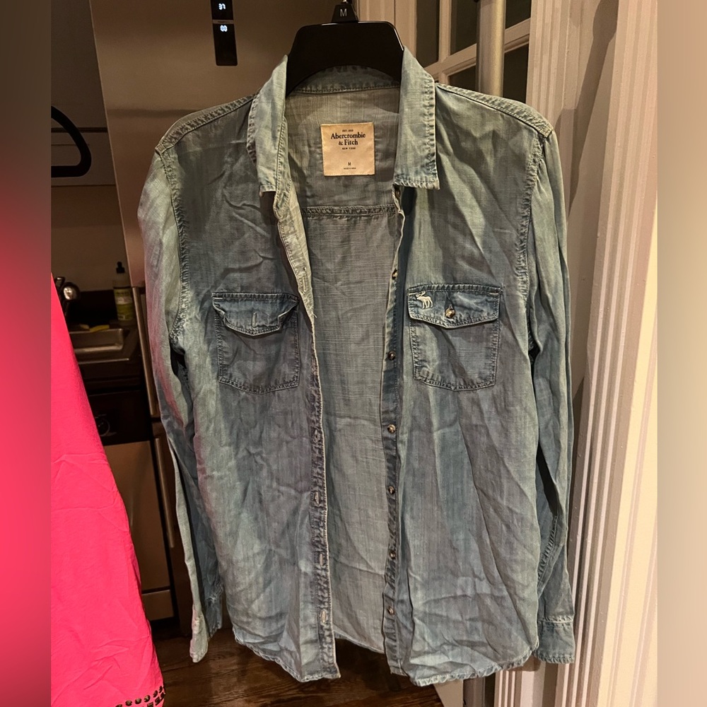 Abercrombie & Fitch Chambray top